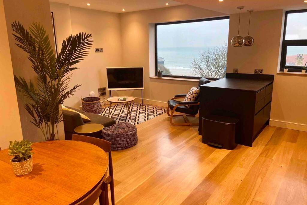 Beachside Apartment In The Centre Of Town New Quay Kültér fotó